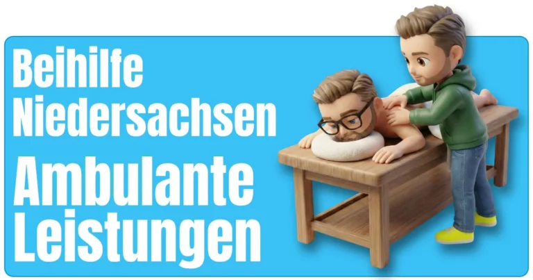 2 Maskottchen von fairbeamtet.de. Ein Maskottchen liegt entspannt auf einer hölzernen Behandlungsliege, in Bauchlage auf einem Kopfkissen, die zweite Person in Jeans, grüner Kapuzenjacke und gelben Schuhen massiert den Rücken als Symbol für ambulante Beihilfe Niedersachsen.